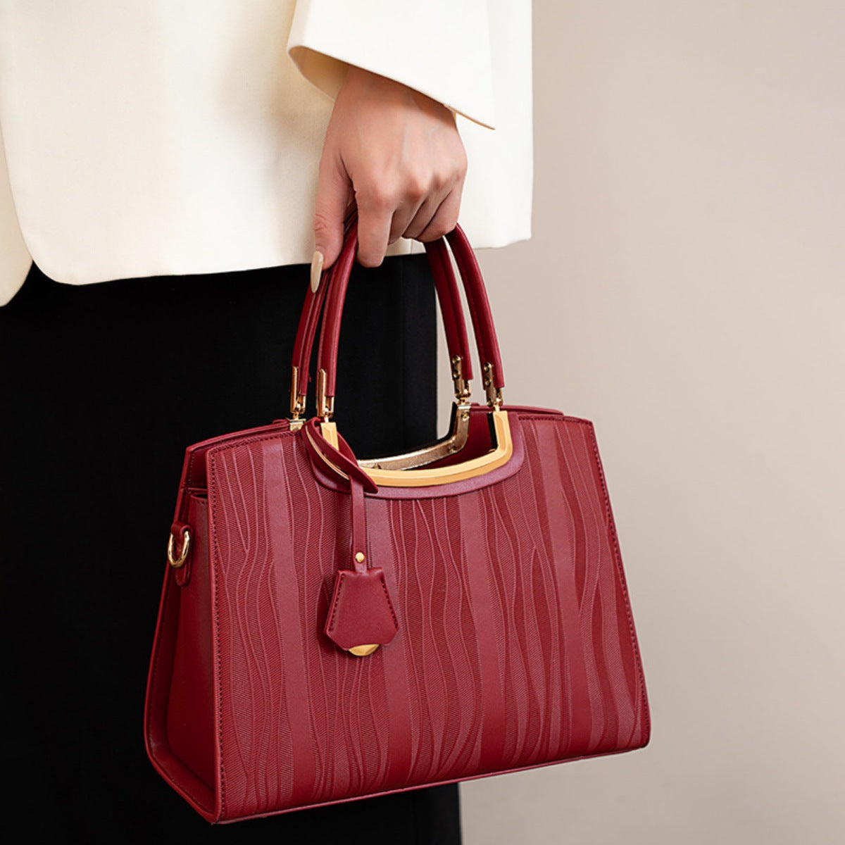 2dde2b18-c9bf-4ca1-8d8f-a8012081631e-Max